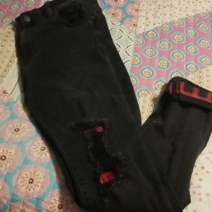 Judy Blue Distressed Skinny Fit - 15